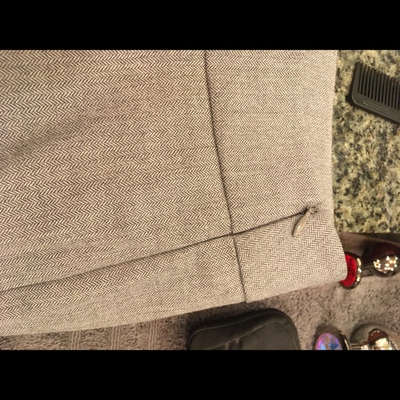 Ann Taylor Trousers Chevron Pattern. - Picture 3 of 6